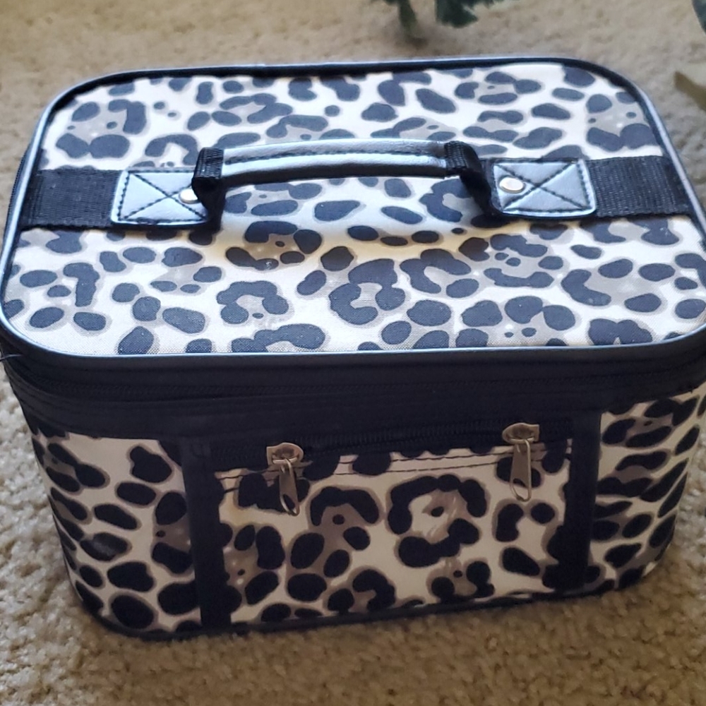 Animal print make-up case